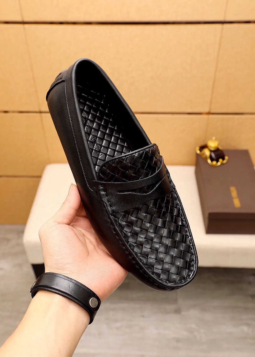 Men's shoes 💰: 420 💐BV men's slip-on shoes® [BOTTEGA VENETA] official website counter new model, one-to-one mold opening ⚠Italian calfskin ➕Hand-woven ➕Cow leather lining. Driving slip-ons, available at counters, sizes 38～44 (45🉑️customized)